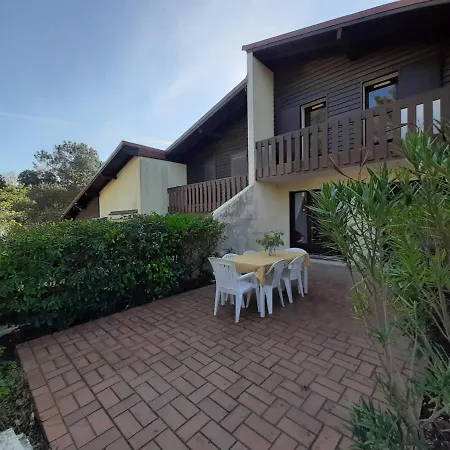 Holiday home Maison Renovee Avec Terrasse A 700m Des Plages, Marche Et Activites - Tennis Et Piste Cyclable A 10m - Fr-1-239-385 Seignosse