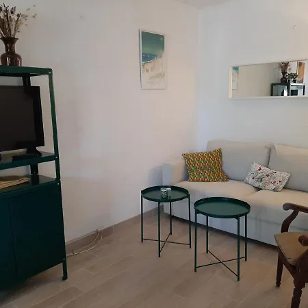 Maison Rénovée Avec Terrasse à 700m Des Plages, Marché Et Activités - Tennis Et Piste Cyclable à 10m - Fr-1-239-385